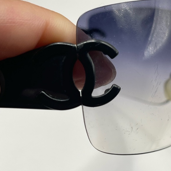 FIRM - Authentic Chanel Ombré Sunglasses - Picture 12 of 16